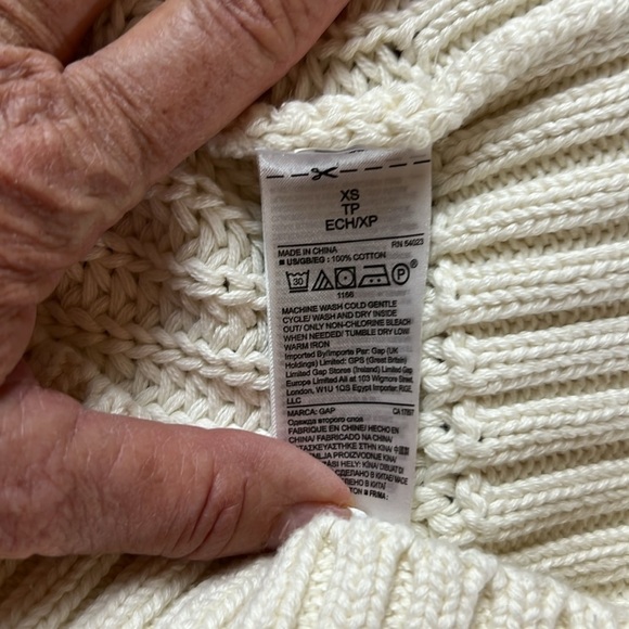 GAP Cream Cable Knit Turtleneck Sweater Ecru Fisherman Style XS - Picture 5 of 9